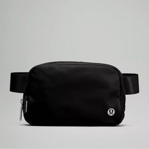 Lululemon Belt Bag 🖤